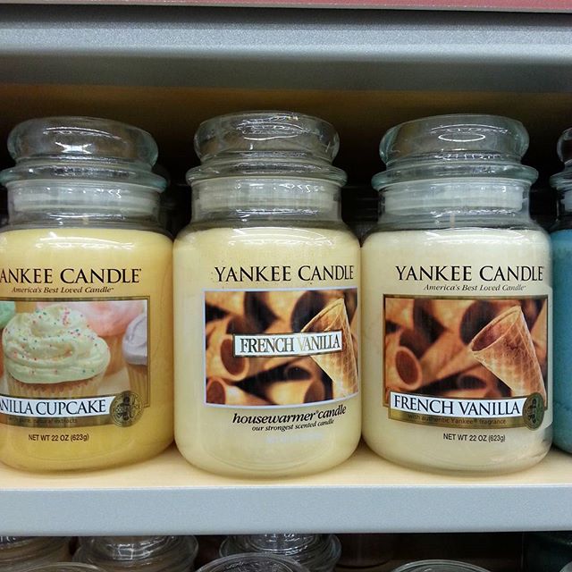 Yankee Candle® Housewarmer® Vanilla Cupcake Scented Candles | Bed Bath ...