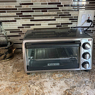 Alternate image 10 for Black &amp; Decker&trade; 4-Slice Toaster Oven in Grey