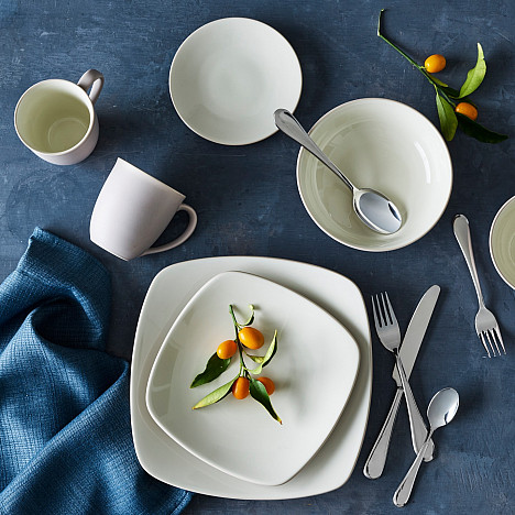 Noritake&reg; Colorwave Square 16-Piece Dinnerware Set. View a larger version of this product image.