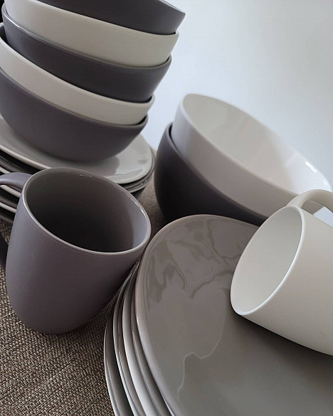 Simply Essential&trade; Coupe 12-Piece Dinnerware Set in White. View a larger version of this product image.