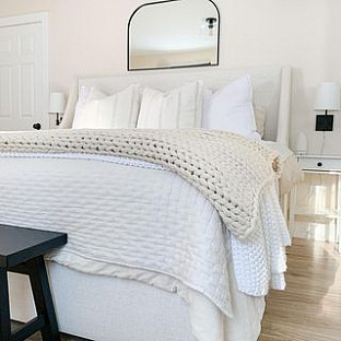 Alternate image 2 for Skyline Furniture Monroe Upholstered Panel Bed