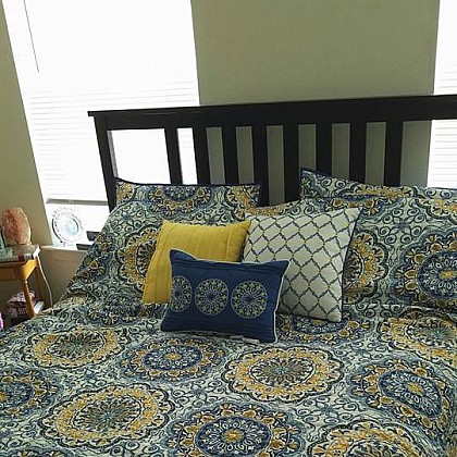 Madison Park Tangiers 2-in-1 Duvet Cover Set in Blue. View a larger version of this product image.