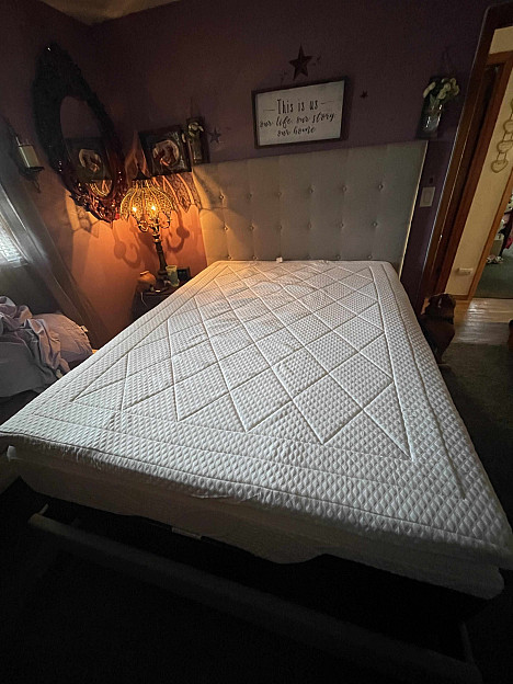 Therapedic&reg; Deluxe Quilted 3-Inch Memory Foam Bed Topper. View a larger version of this product image.