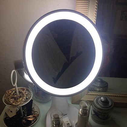 Zadro&reg; 1x/10x Max Bright Sunlight Vanity Mirror. View a larger version of this product image.