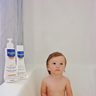 Alternate image 5 for Mustela&reg; Nourishing Cleansing Gel with Cold Cream