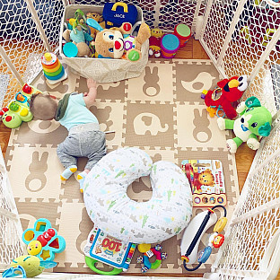 Alternate image 2 for Tadpoles&trade; by Sleeping Partners Teddy & Friends 16-Piece Playmat Set in Brown/Cream