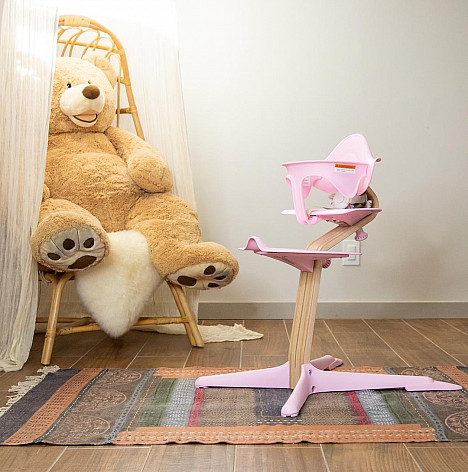 Nomi High Chair with White Oak Stem. View a larger version of this product image.