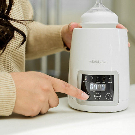 The First Years&trade; Gentle Warmth Digital Bottle Warmer. View a larger version of this product image.