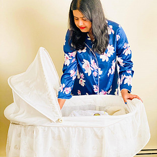 Alternate image 9 for Dream on Me Lacy Portable 2-in-1 Bassinet/Cradle in White
