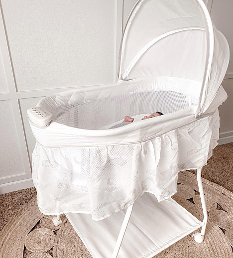 Beautyrest Silent Auto Gliding Lux Bassinet in Arcadia by Delta Children. View a larger version of this product image.