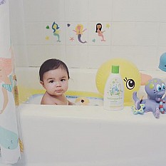 Alternate image 3 for Nuby&trade; Octopus Bath Time Toss