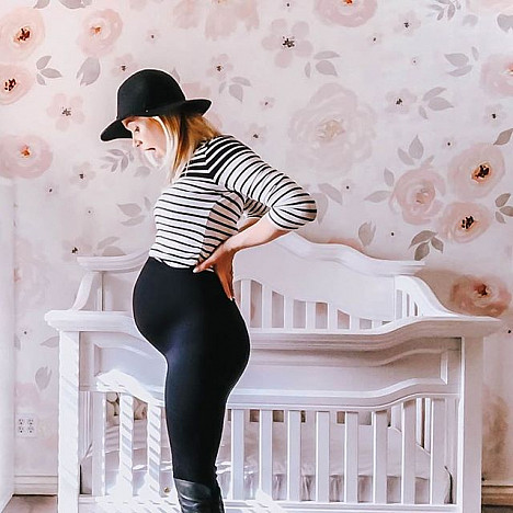 Belly Bandit&reg; Bump Support Maternity Legging in Black. View a larger version of this product image.