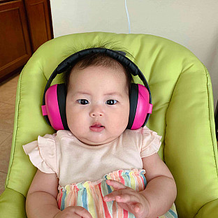 Alternate image 1 for Baby Banz Size 2-12 Years earBanZ Hearing Protection in Flamingo Pink