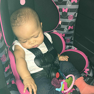 Minnie Stripes Disney Baby Jive 2-in-1 Convertible Car Seat 