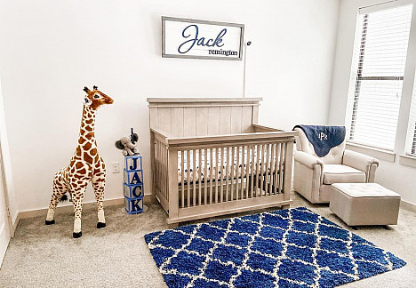 Soho Baby Hampton 4-in-1 Convertible Crib. View a larger version of this product image.