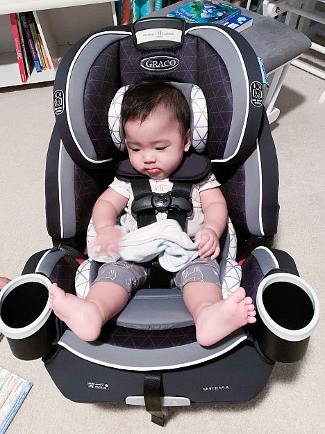 Graco&reg; 4Ever&reg; DLX 4-in-1 Convertible Car Seat. View a larger version of this product image.